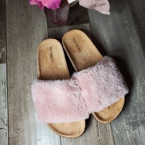 Top Moda Pink Faux Fur Slip-On Slide Sandals Women's Size 8 NEW